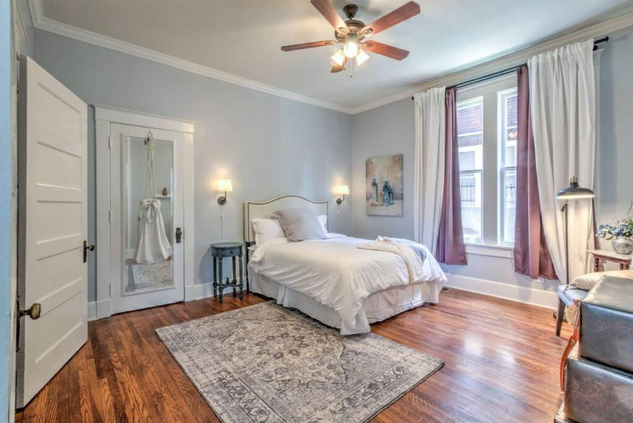 Elegant Colonial With Lovely Details And Character Memphis Dış mekan fotoğraf
